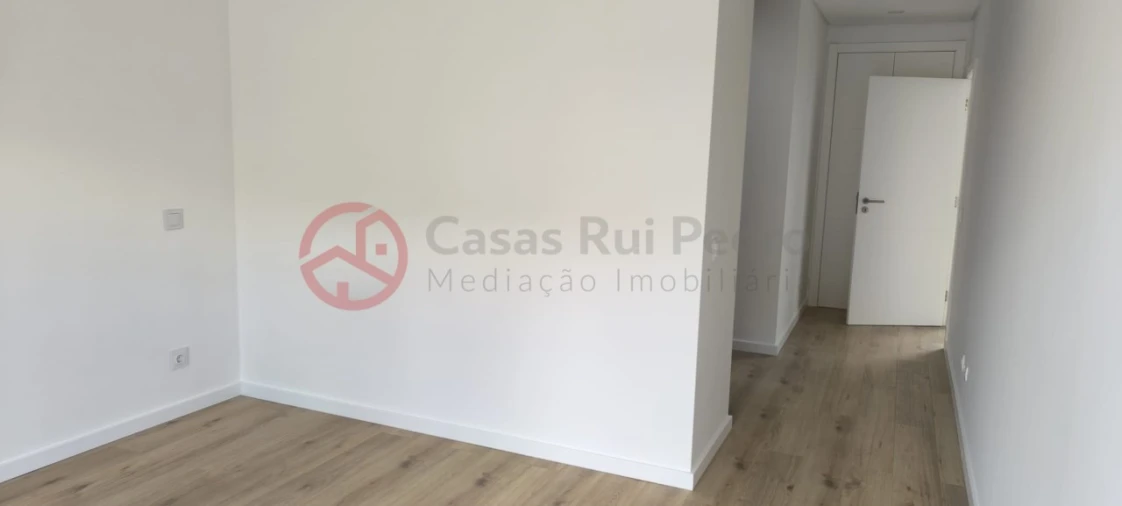 Moradia T4 para Venda em Azeitão (São Lourenço e São Simão) Foto 45