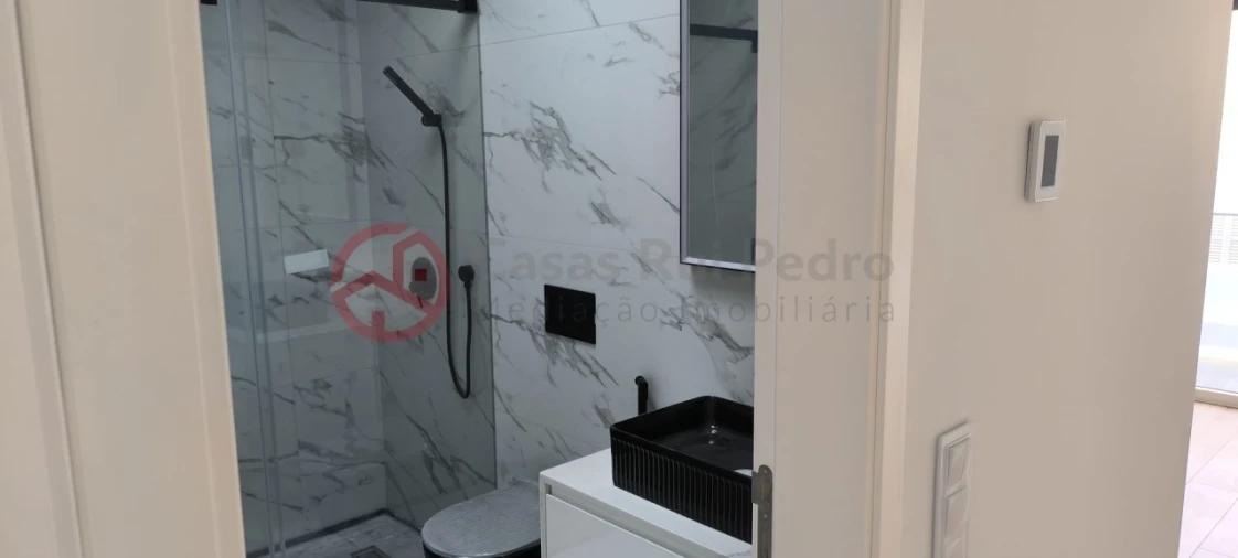 Moradia T4 para Venda em Azeitão (São Lourenço e São Simão) Foto 53
