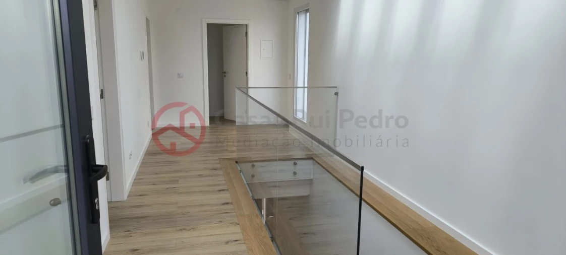 Moradia T4 para Venda em Azeitão (São Lourenço e São Simão) Foto 56