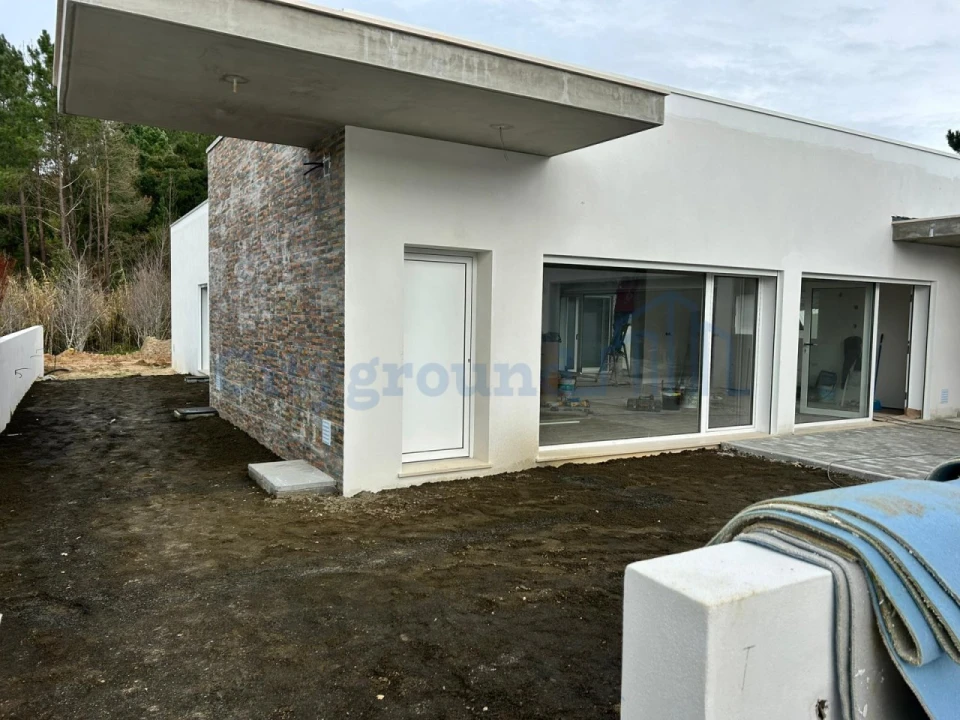 Moradia T4 para Venda em Leiria, Pousos, Barreira e Cortes Foto 2