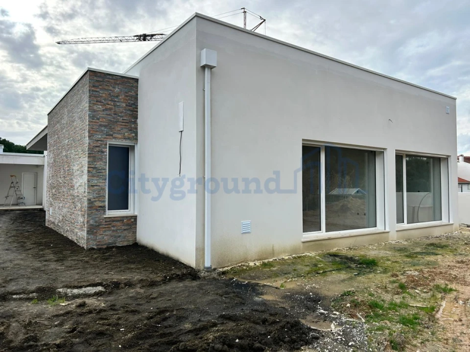 Moradia T4 para Venda em Leiria, Pousos, Barreira e Cortes Foto 4