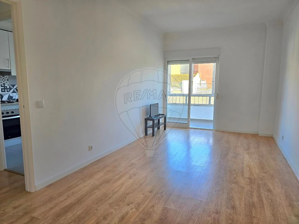 Apartamento T2 para Arrendamento em Odivelas Foto 19
