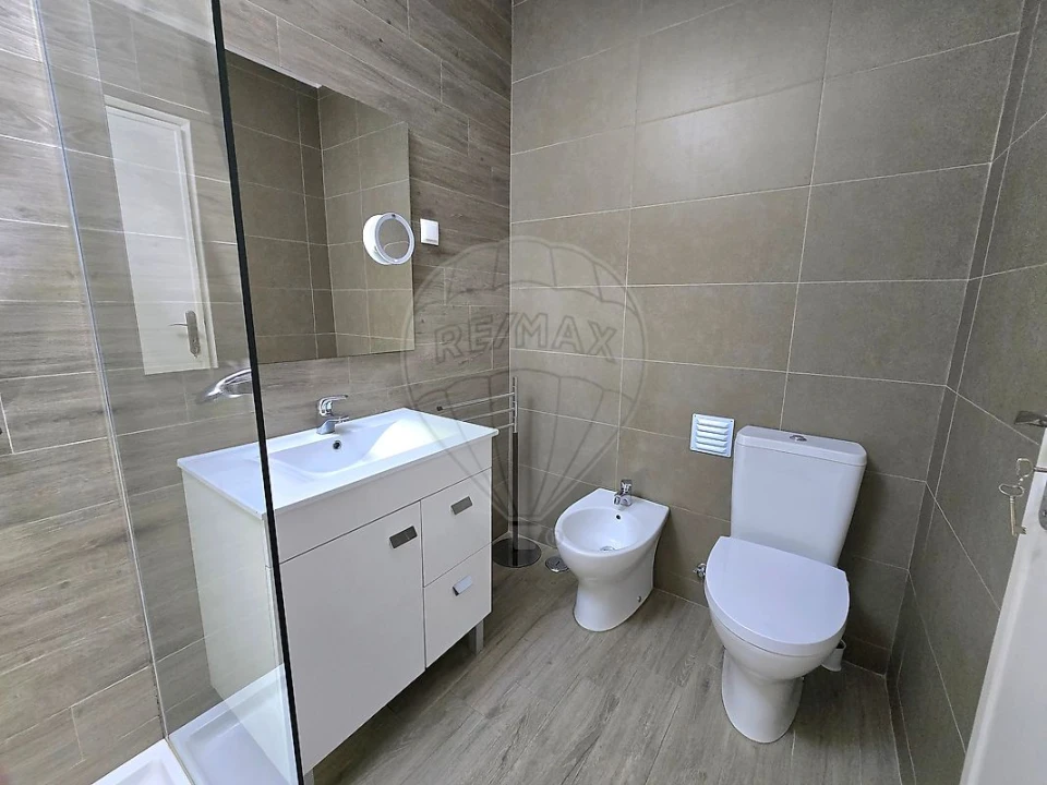 Apartamento T2 para Arrendamento em Odivelas Foto 6