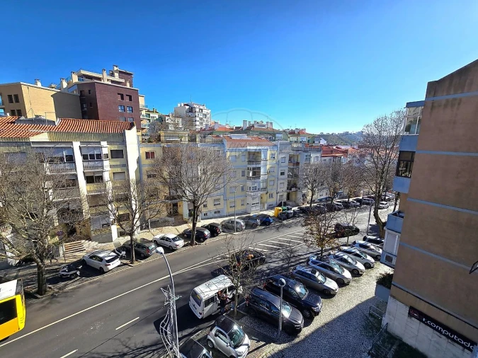 Apartamento T2 para Arrendamento em Odivelas Foto 12