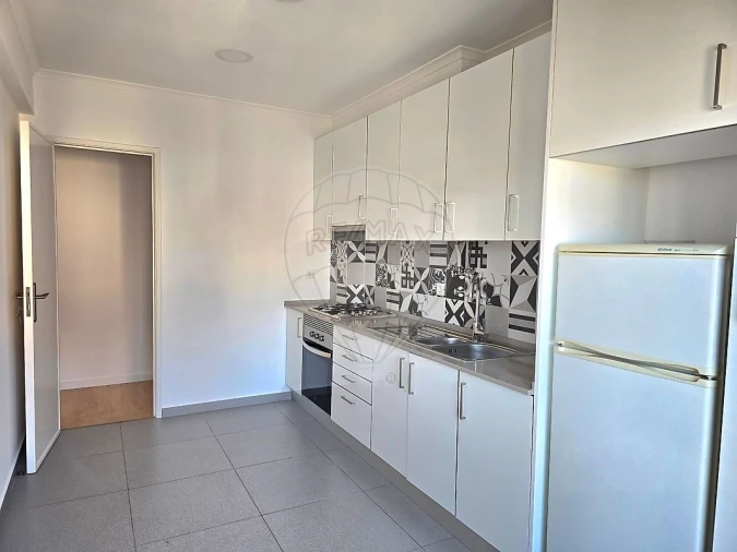 Apartamento T2 para Arrendamento em Odivelas Foto 3