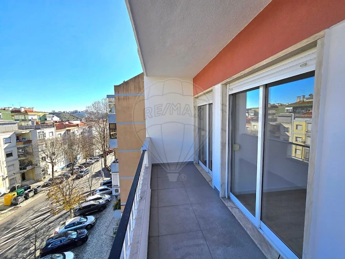 Apartamento T2 para Arrendamento em Odivelas Foto 11