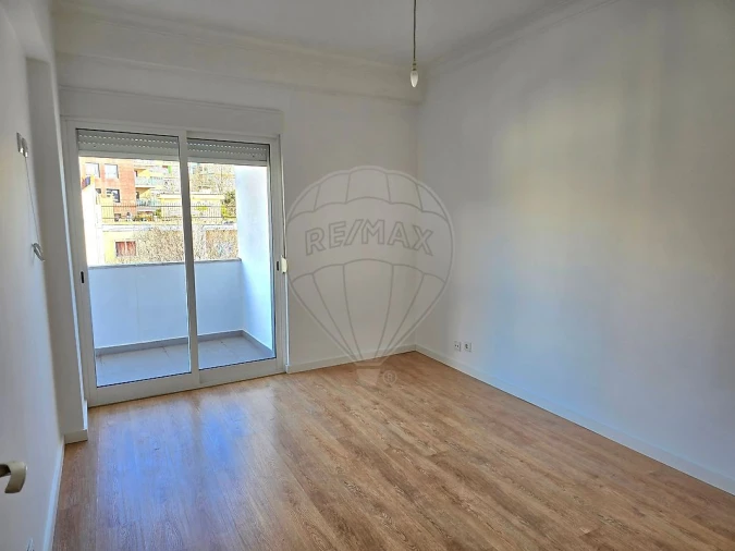 Apartamento T2 para Arrendamento em Odivelas Foto 15