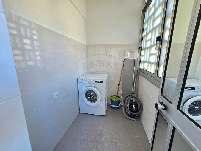 Apartamento T2 para Arrendamento em Odivelas Foto 24