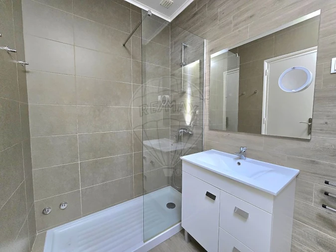 Apartamento T2 para Arrendamento em Odivelas Foto 7