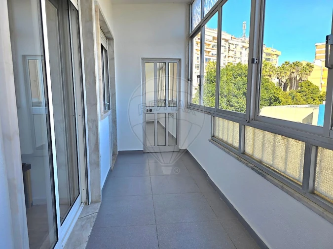 Apartamento T2 para Arrendamento em Odivelas Foto 22