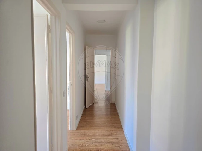 Apartamento T2 para Arrendamento em Odivelas Foto 18