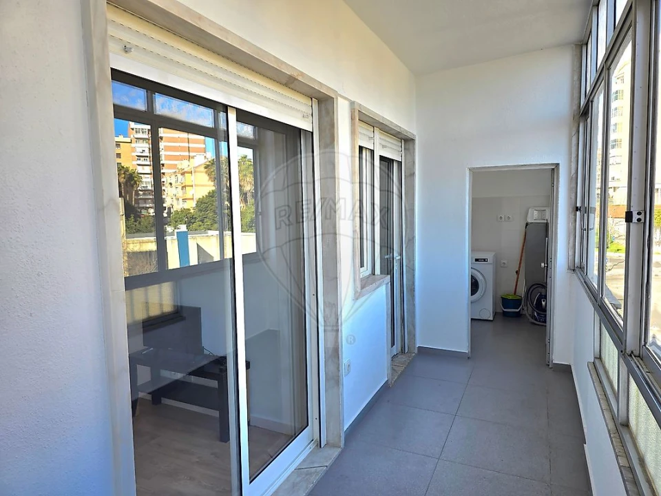 Apartamento T2 para Arrendamento em Odivelas Foto 23