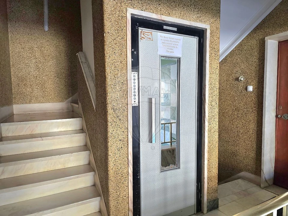 Apartamento T2 para Arrendamento em Odivelas Foto 25