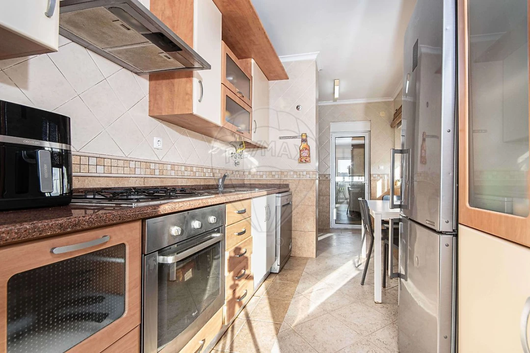 Apartamento T1 para Venda em Carregado e Cadafais Foto 18