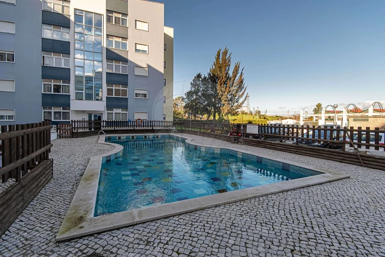 Apartamento T1 para Venda em Carregado e Cadafais Foto 5