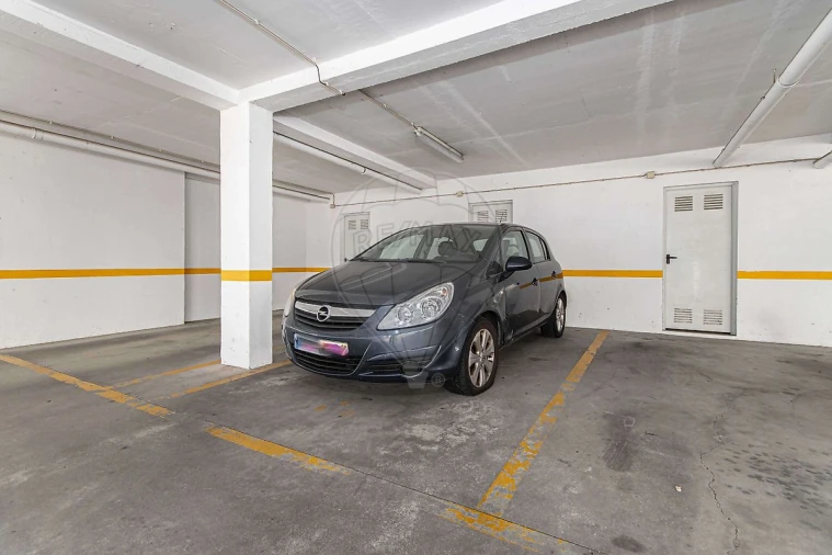 Apartamento T1 para Venda em Carregado e Cadafais Foto 25