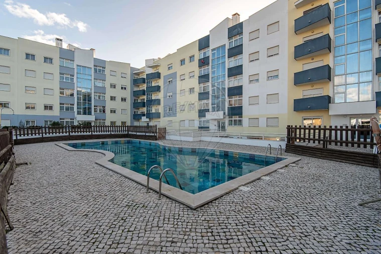 Apartamento T1 para Venda em Carregado e Cadafais Foto 7