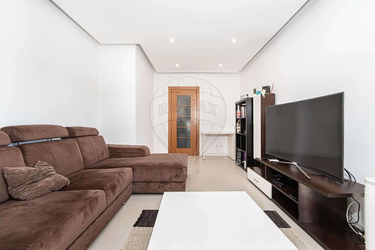 Apartamento T1 para Venda em Carregado e Cadafais Foto 21