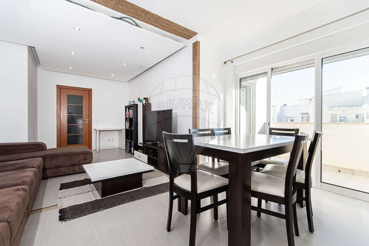 Apartamento T1 para Venda em Carregado e Cadafais Foto 22