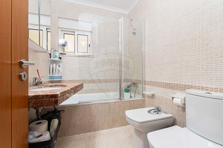 Apartamento T1 para Venda em Carregado e Cadafais Foto 8