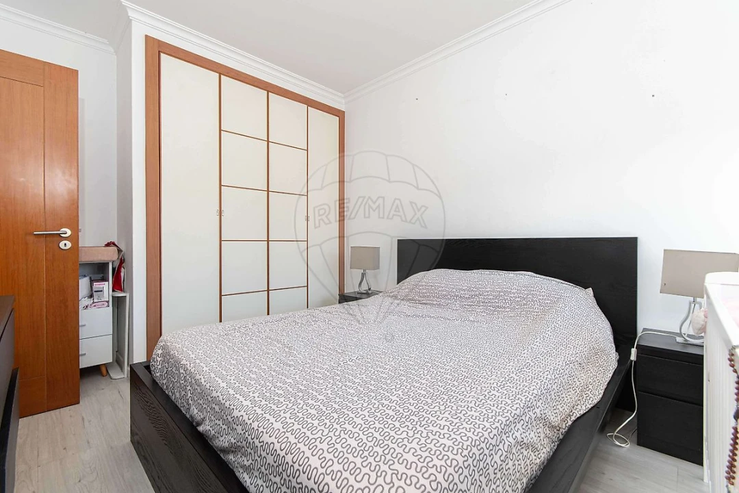 Apartamento T1 para Venda em Carregado e Cadafais Foto 10