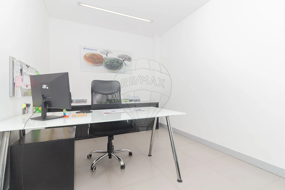 Escritório para Arrendamento em Vila Franca de Xira Foto 30