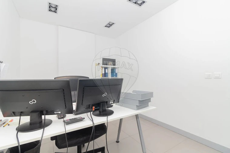 Escritório para Arrendamento em Vila Franca de Xira Foto 23