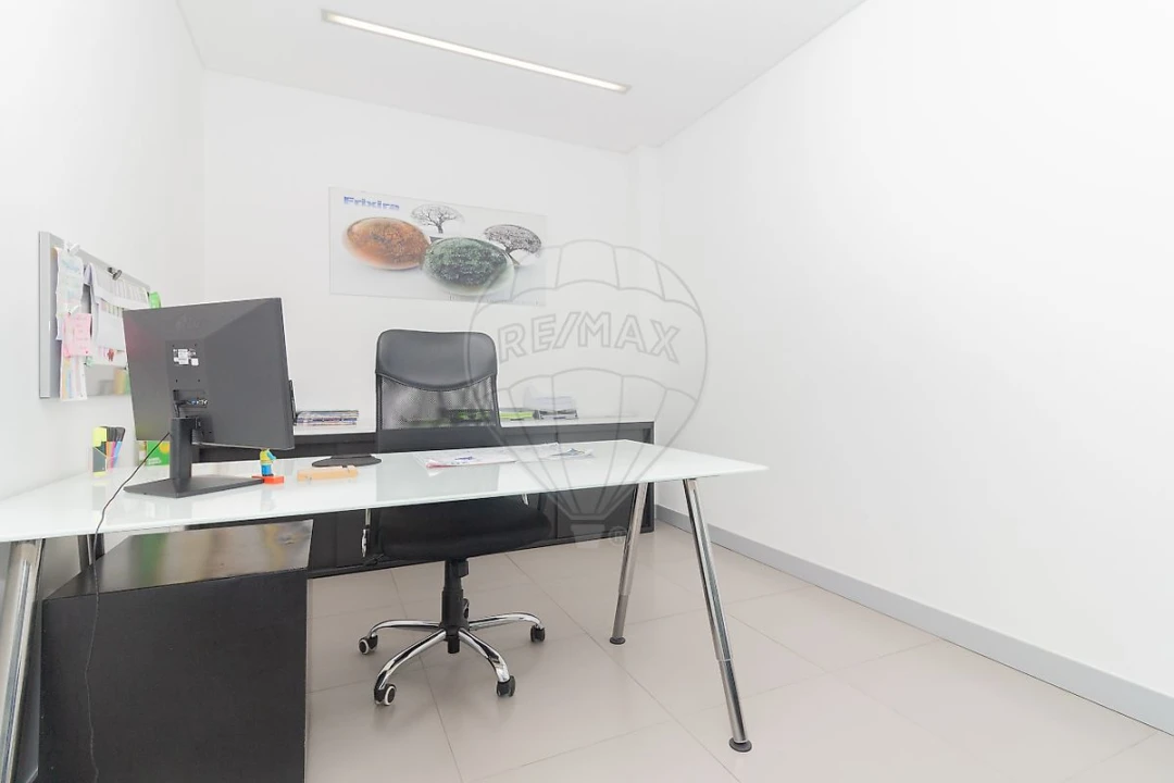 Escritório para Venda em Vila Franca de Xira Foto 30