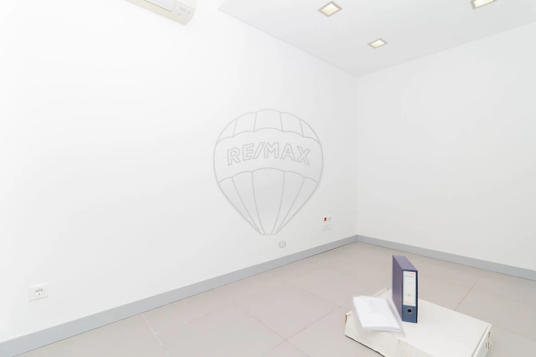 Escritório para Venda em Vila Franca de Xira Foto 32