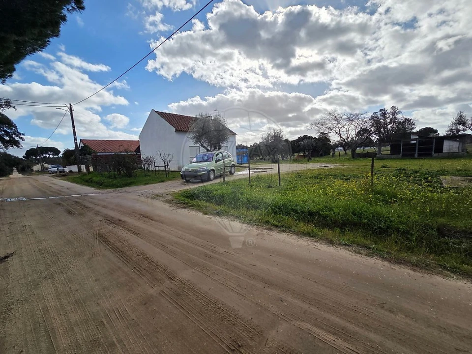 Moradia T1 para Venda em Branca Foto 28