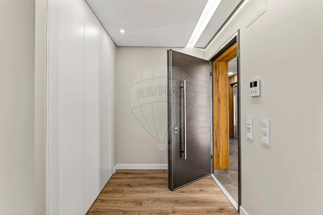 Apartamento T2 para Arrendamento em Pontinha e Famões Foto 3