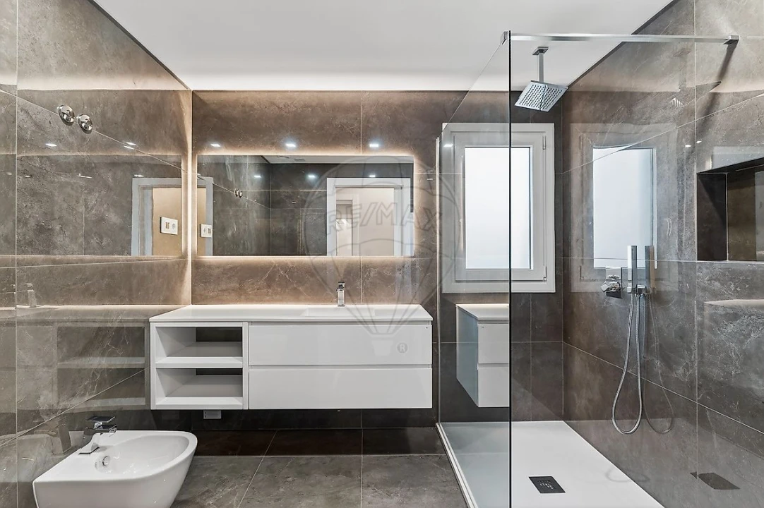 Apartamento T2 para Arrendamento em Pontinha e Famões Foto 13