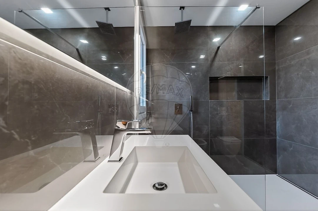 Apartamento T2 para Arrendamento em Pontinha e Famões Foto 15