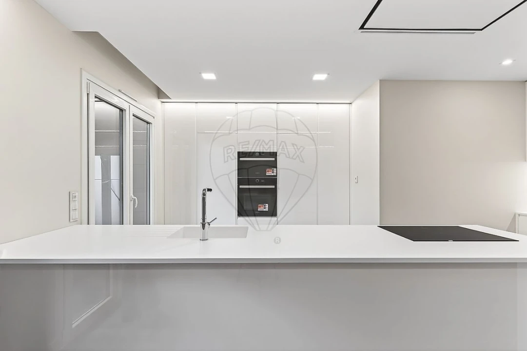 Apartamento T2 para Arrendamento em Pontinha e Famões Foto 6