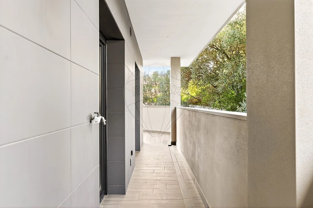 Apartamento T2 para Arrendamento em Pontinha e Famões Foto 24