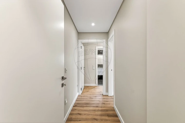 Apartamento T2 para Arrendamento em Pontinha e Famões Foto 22