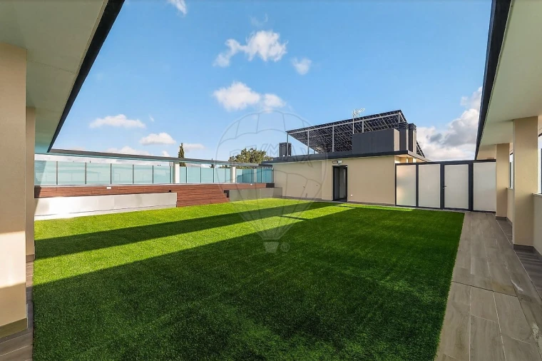 Apartamento T2 para Arrendamento em Pontinha e Famões Foto 40