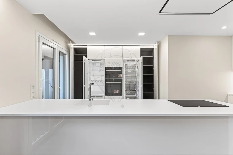 Apartamento T2 para Arrendamento em Pontinha e Famões Foto 8