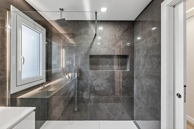 Apartamento T2 para Arrendamento em Pontinha e Famões Foto 14