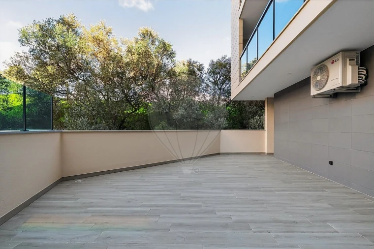 Apartamento T2 para Arrendamento em Pontinha e Famões Foto 26