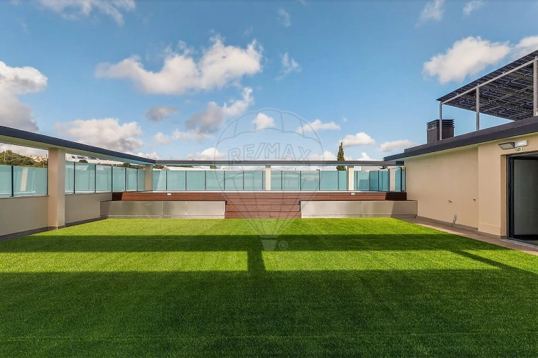 Apartamento T2 para Arrendamento em Pontinha e Famões Foto 39