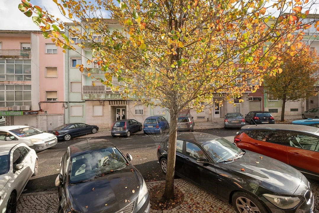 Apartamento T2 para Venda em Falagueira-Venda Nova Foto 27