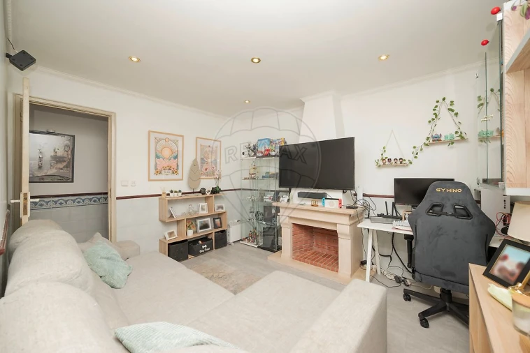 Apartamento T2 para Venda em Falagueira-Venda Nova Foto 7