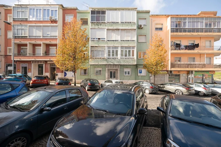 Apartamento T2 para Venda em Falagueira-Venda Nova Foto 33