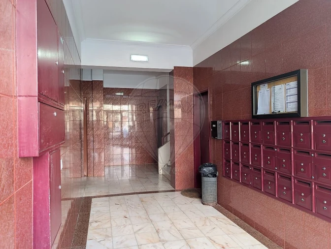 Apartamento T2 para Venda em Cacém e São Marcos Foto 2