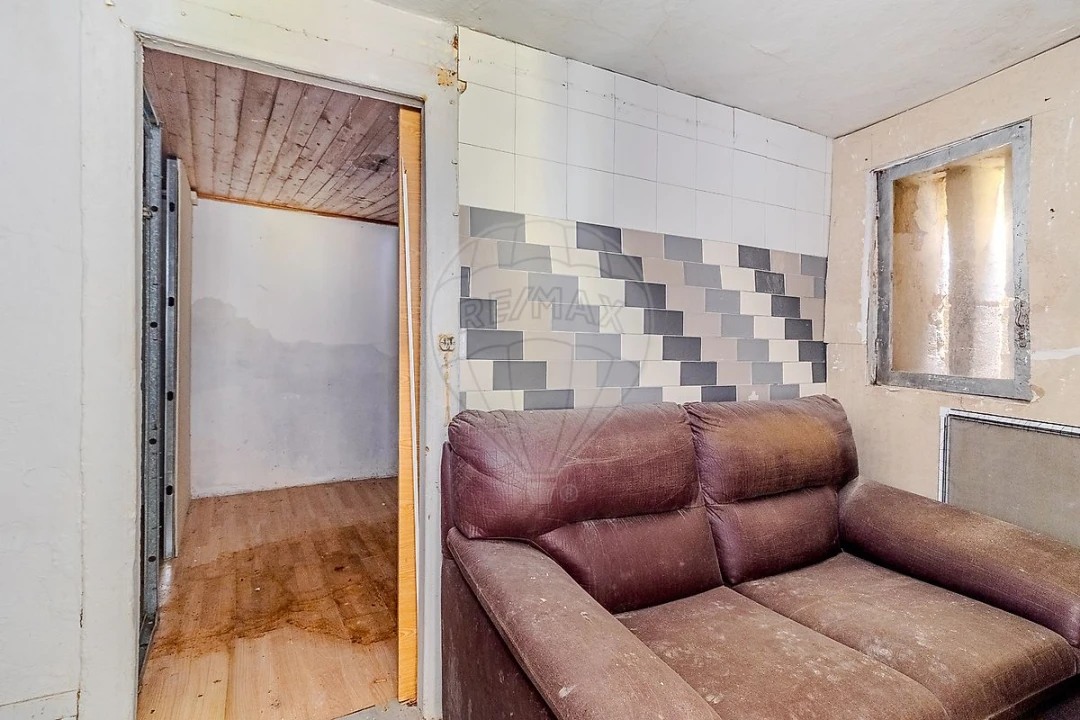 Prédio para Venda em Santa Marinha e São Pedro da Afurada Foto 23