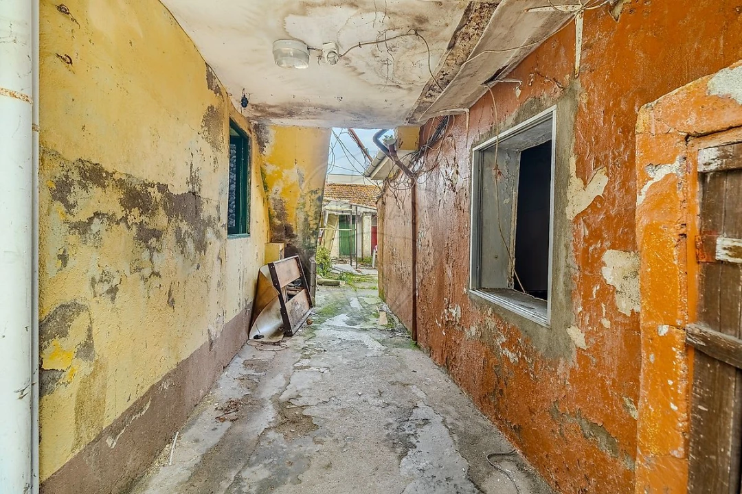 Prédio para Venda em Santa Marinha e São Pedro da Afurada Foto 15