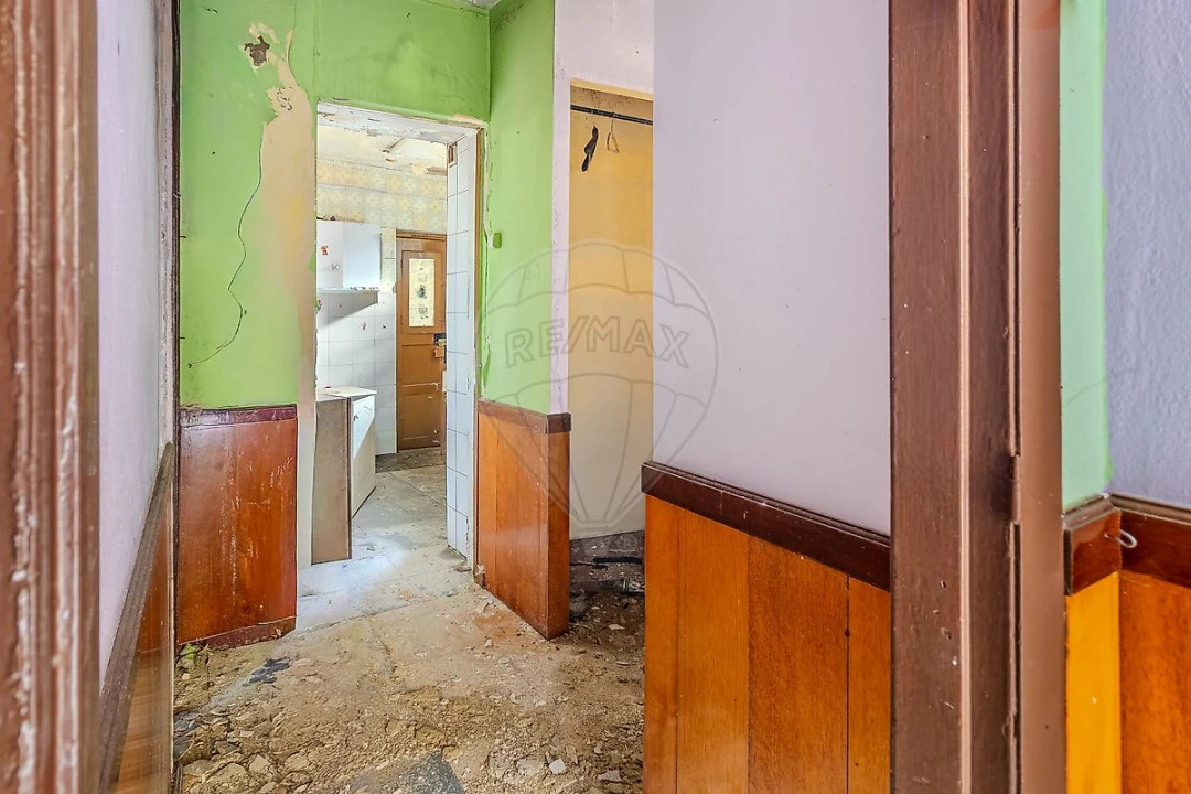 Prédio para Venda em Santa Marinha e São Pedro da Afurada Foto 10