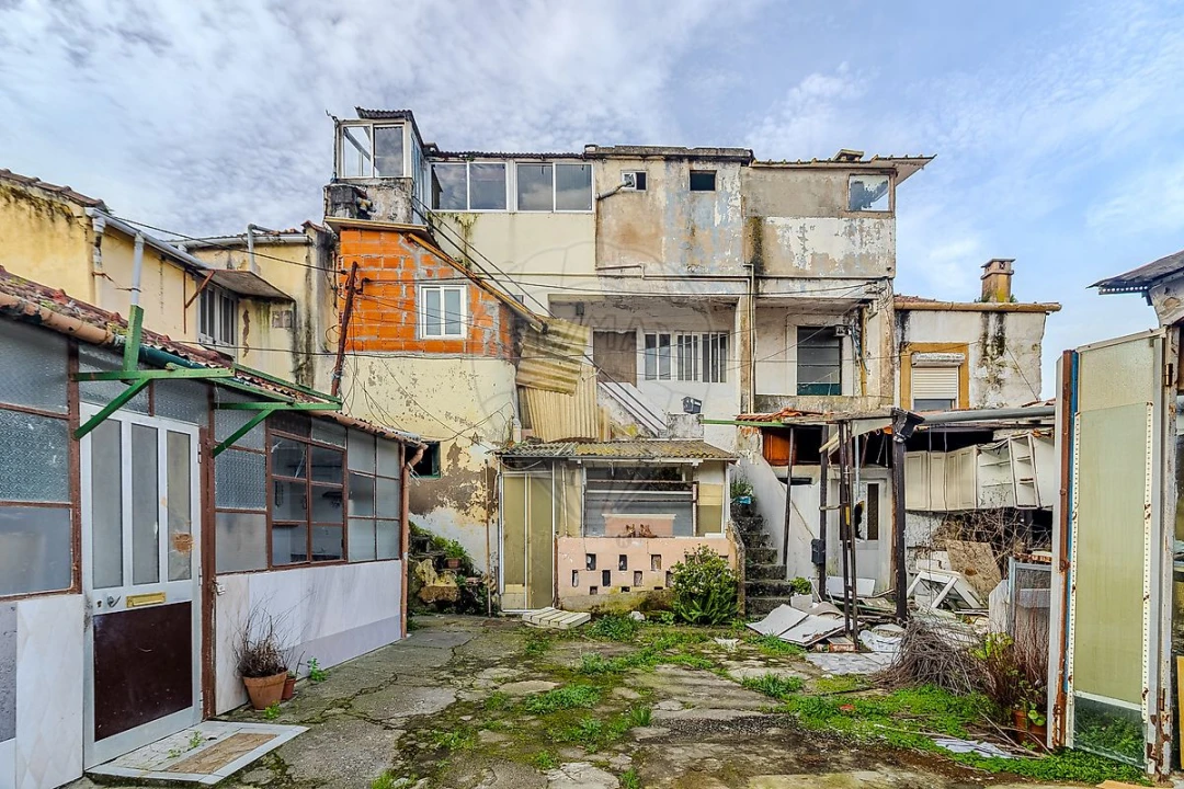 Prédio para Venda em Santa Marinha e São Pedro da Afurada Foto 18