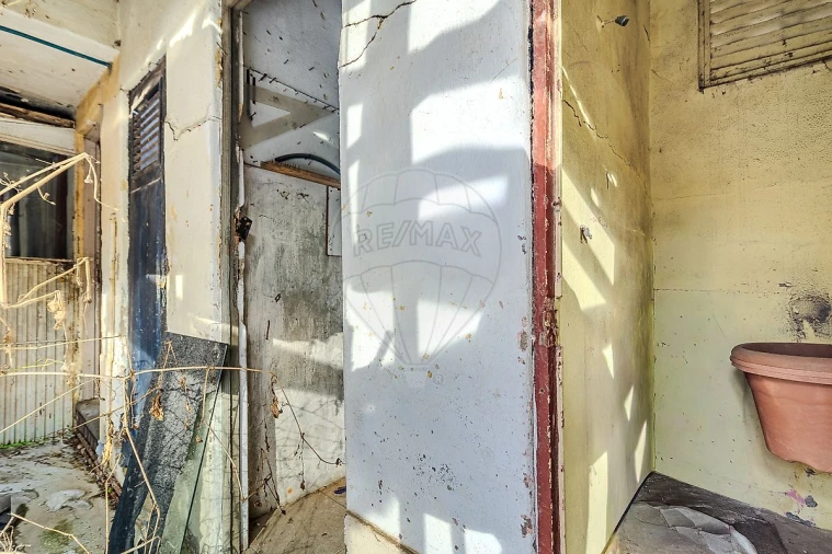 Prédio para Venda em Santa Marinha e São Pedro da Afurada Foto 17